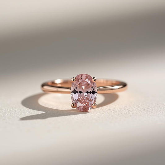 טבעת יהלום ורוד מעבדה בחיתוך אובל  יוקרתית 3 קראט LIV