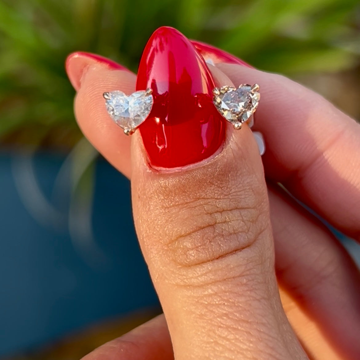 LOVE  טבעת יהלומים 2 לבבות חום ולבן טבעיים