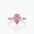 טבעת יהלום ורוד מעבדה בחיתוך טיפה  יוקרתית 1.5 קראט ZOAR