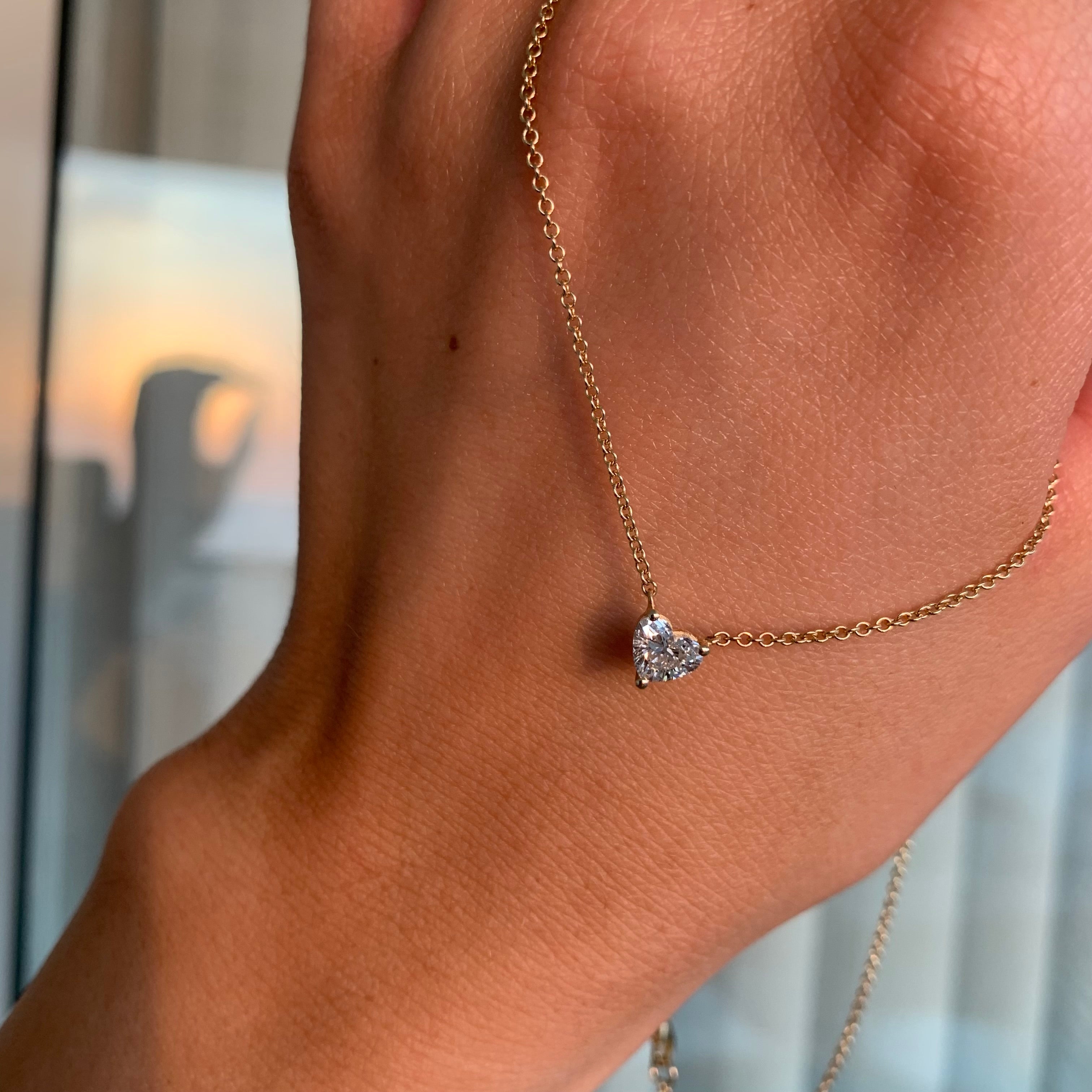 תליון יהלום בחיתוך לב EMILY