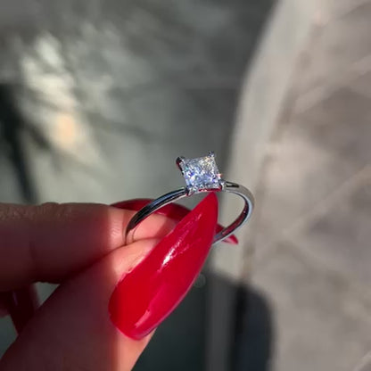 טבעת יהלום בחיתוך פרינסס קלאסית 0.80 קראט NOA